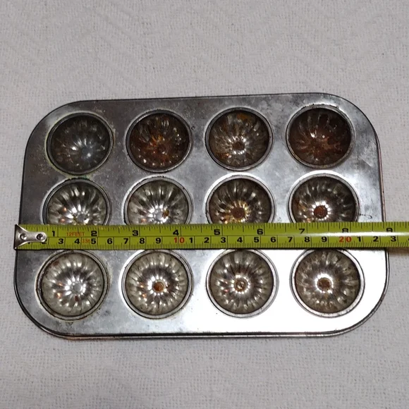 Vintage 80s Hoan Hong Kong Pastry Tin - Picture 7 of 7